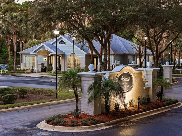 Avenue at Timberlin Park