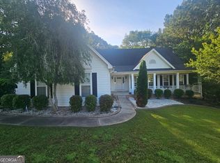 225 Vinestone Ct, Fayetteville, GA 30215