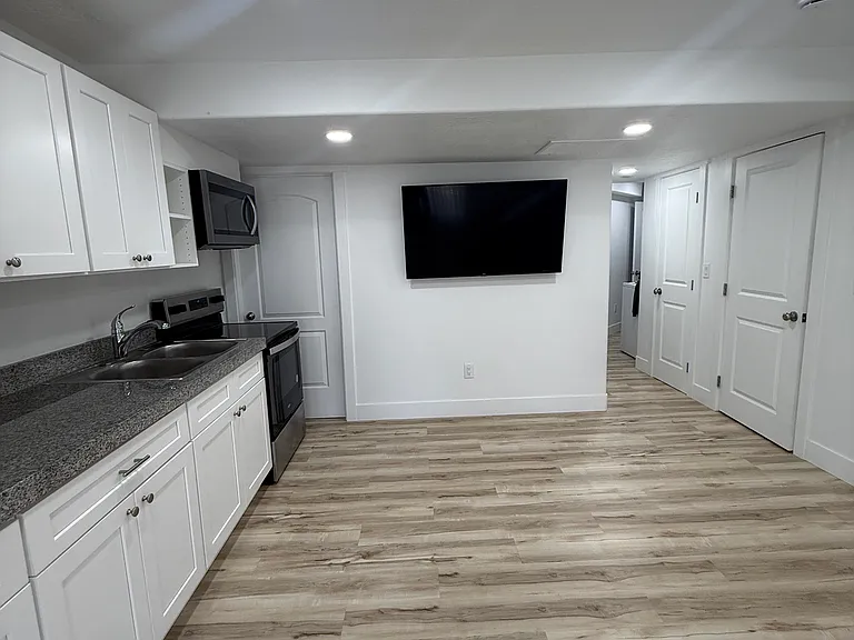 1313 W Caine Dr — Photo 17