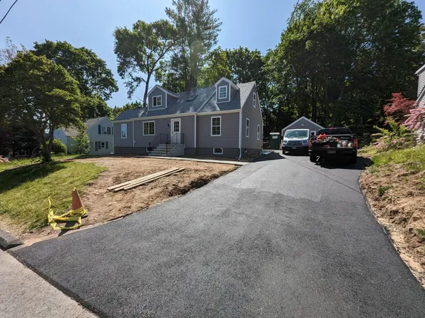 3 Grassy Plain Ter, Bethel, CT 06801