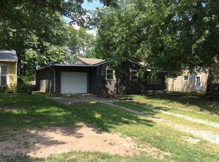 1214 NW 4th St, Abilene, KS 67410
