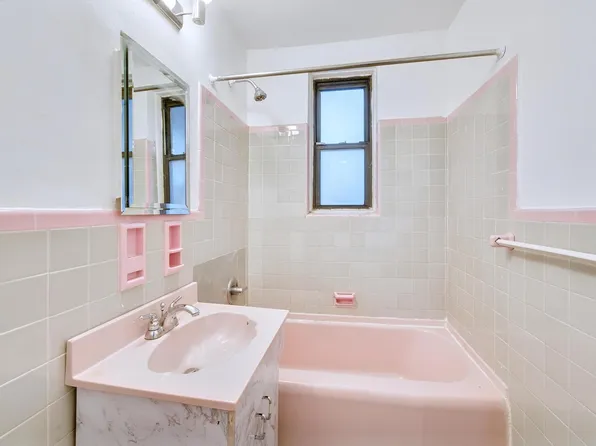 100 Ocean Parkway 4K image 14 of 14