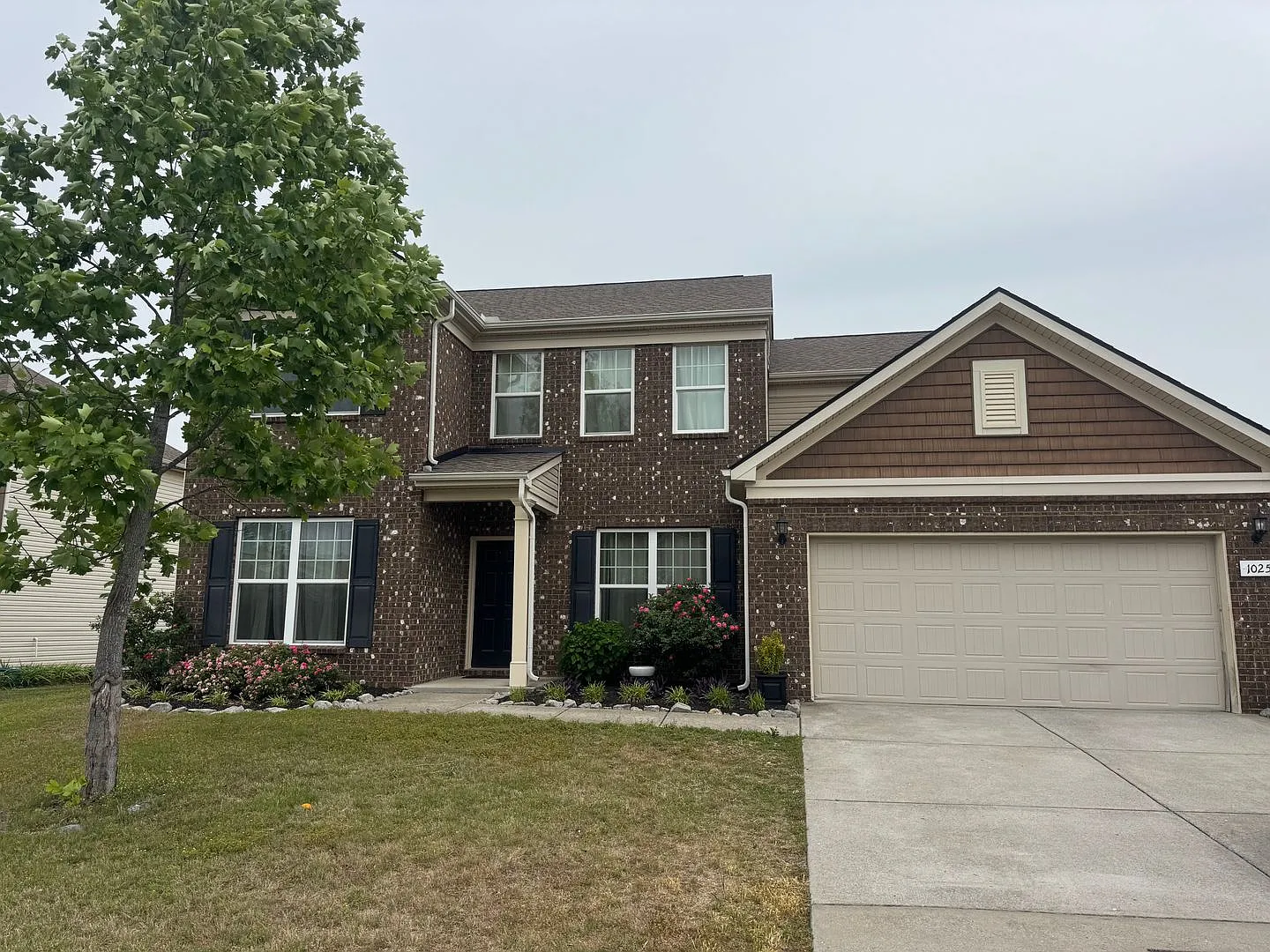 For Lease- 4 Bed 2.5 Bath Single Family Home In Spence Creek! — Photo 2