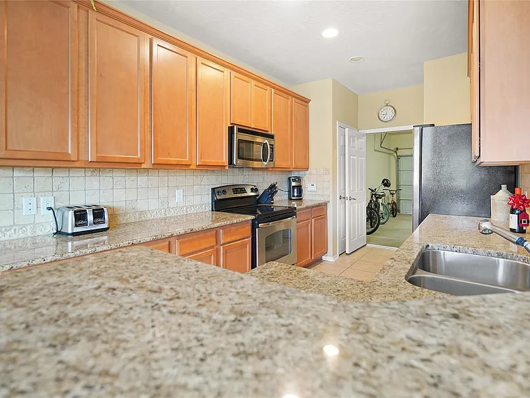 211 Bloomhill Pl — Photo 11