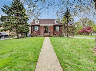 661 Townsend Pl, North Plainfield, NJ 07063