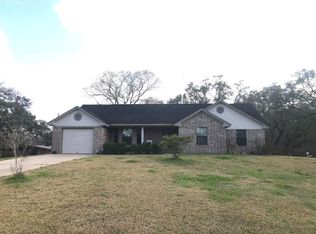 191 Jimmy Phillips Blvd, Angleton, TX 77515