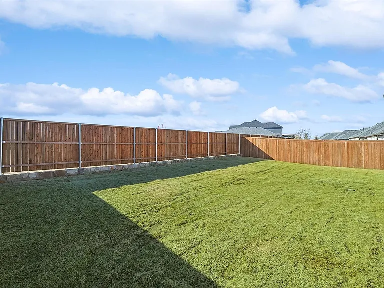405 Portina Dr — Photo 14