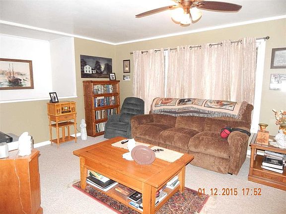 5th image of 105 E 18th St