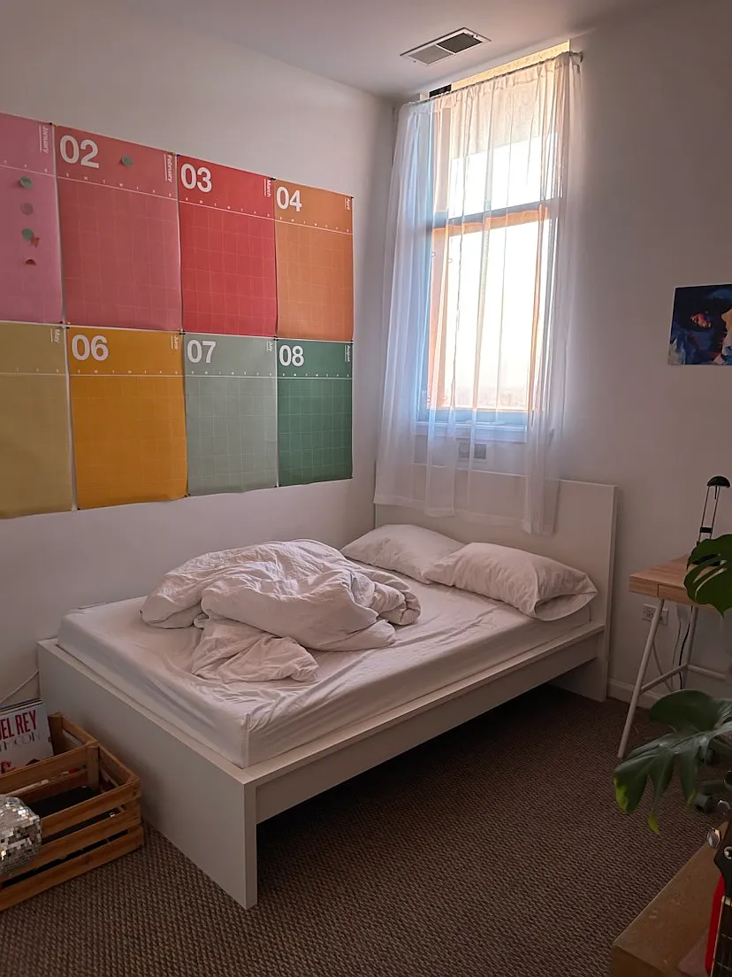 2 bed, 650 sqft, $3,000 — Photo 2