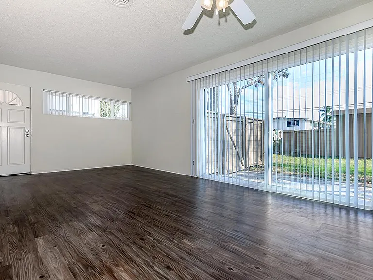 Sea Breeze Rental Townhomes — Photo 15