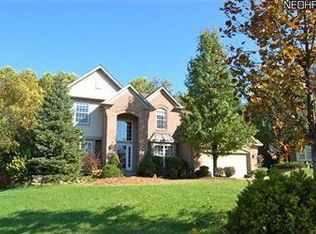 339 Pineo Ct, Northfield, OH