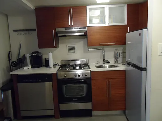 Rented by Keller Williams NYC | media 51