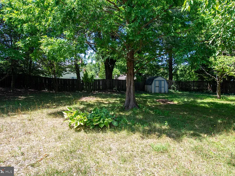 11940 Galaxy Ln — Photo 25