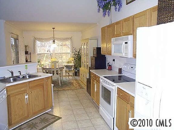 4th image of 1485 Deer Forest Dr