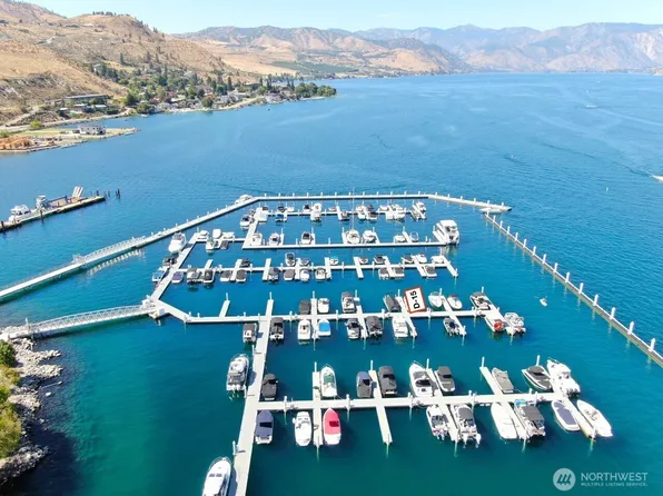 1350 W Woodin Avenue #D15, Chelan, WA 98816