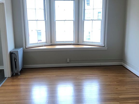 2nd image of 1101 Francisco St #102