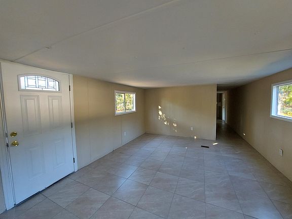 5th image of 119 E Woods Ct