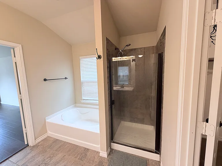 5727 Mountain Hollow Dr — Photo 10