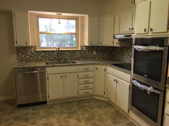 2nd image of 5299 Sycamore Grove Ln
