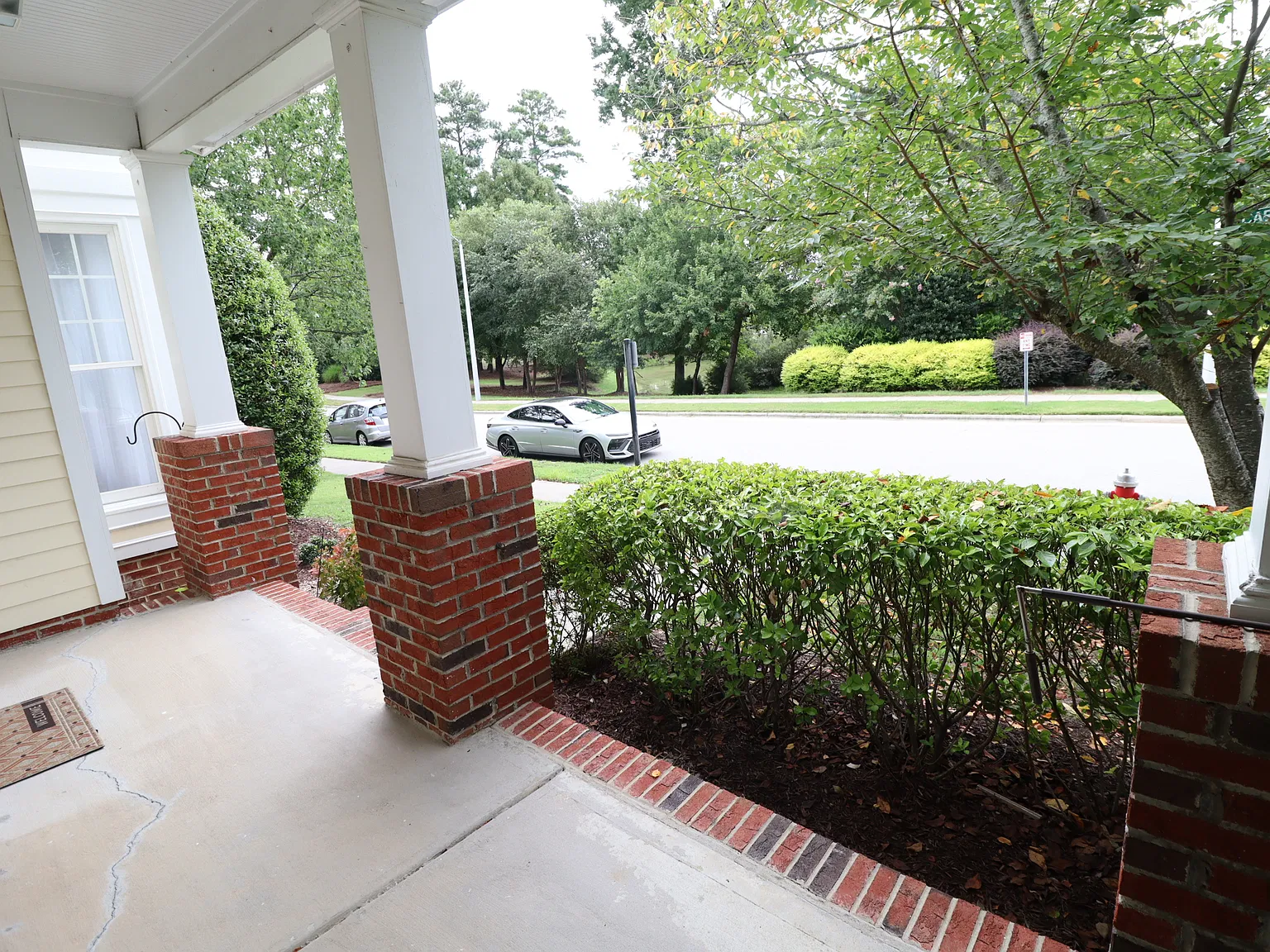 Gorgeous West Cary Home Available Immediately — Photo 3