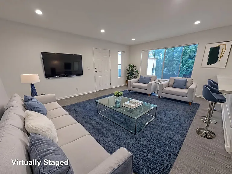520 N Virgil Ave #8 — Photo 4