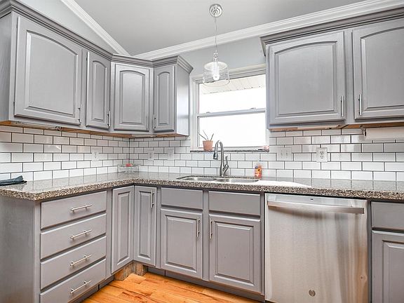4th image of 5228 Kari Lynn Ln