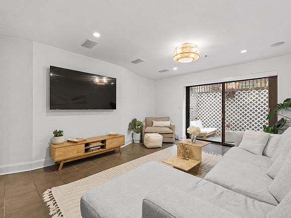 4th image of 1115 Willow Ave APT 3