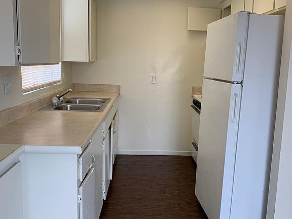 5th image of 3317 N Pleasant Ave