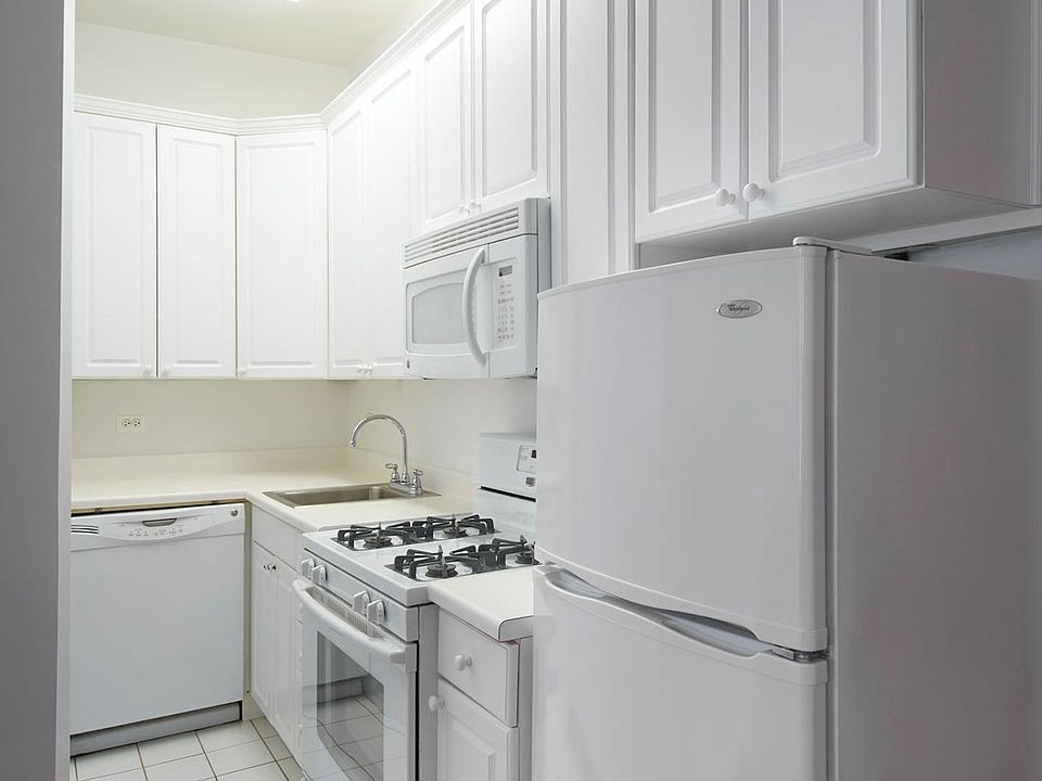 1st image of 1002 W Hollywood Ave #1B