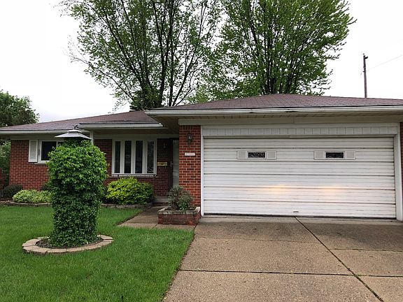 2nd image of 39837 Birchwood Dr