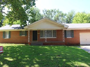 704 Elmwood Dr, Norman, OK 73072
