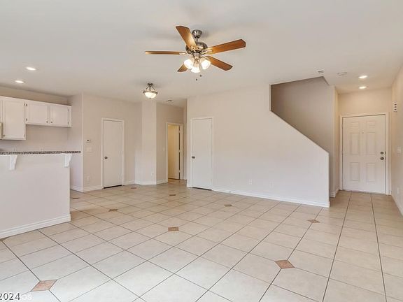 3rd image of 1880 Vida Pacifica St