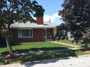 18150 Violet Rd, Lansing, IL 60438