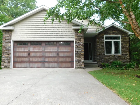 5052 Ridge Pkwy, Erie, PA 16510