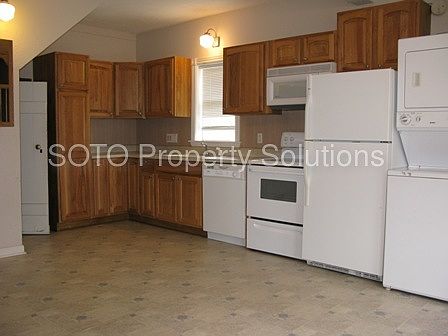 3rd image of 300 S Lorimier St