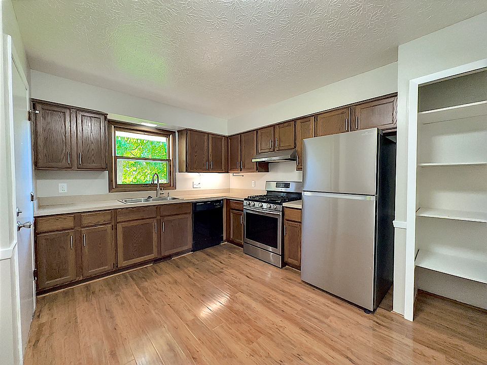 2nd image of 151 Pulaski St #153
