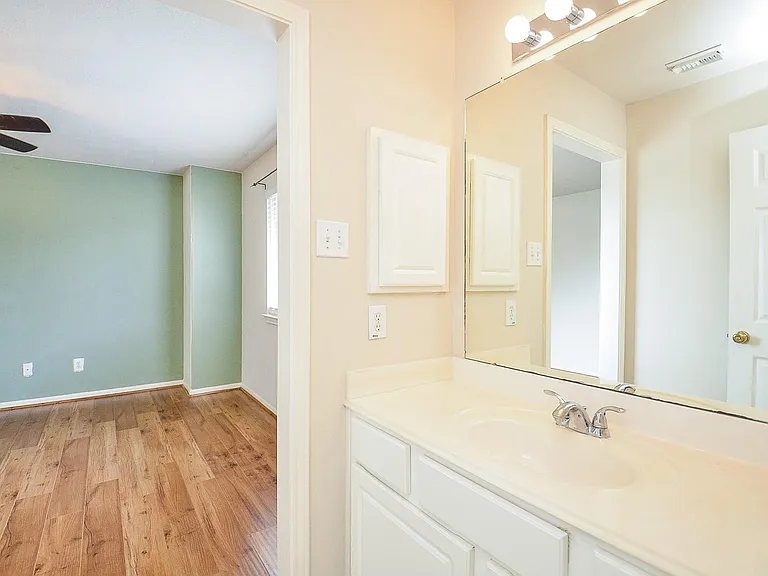 9403 Sundance Dr — Photo 15