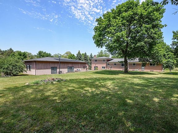 3rd image of 1100 Bandera Dr