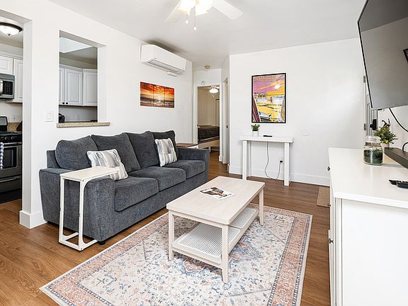 4th image of 4725 Santa Cruz Ave #1