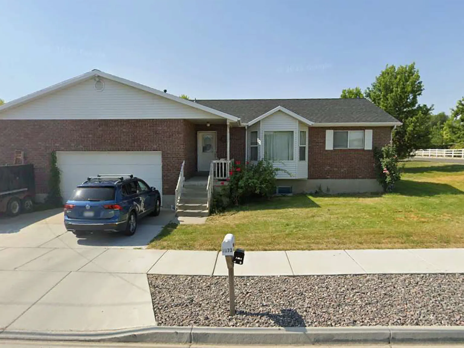 5 bed, 3000 sqft, $3,000 — Photo 1