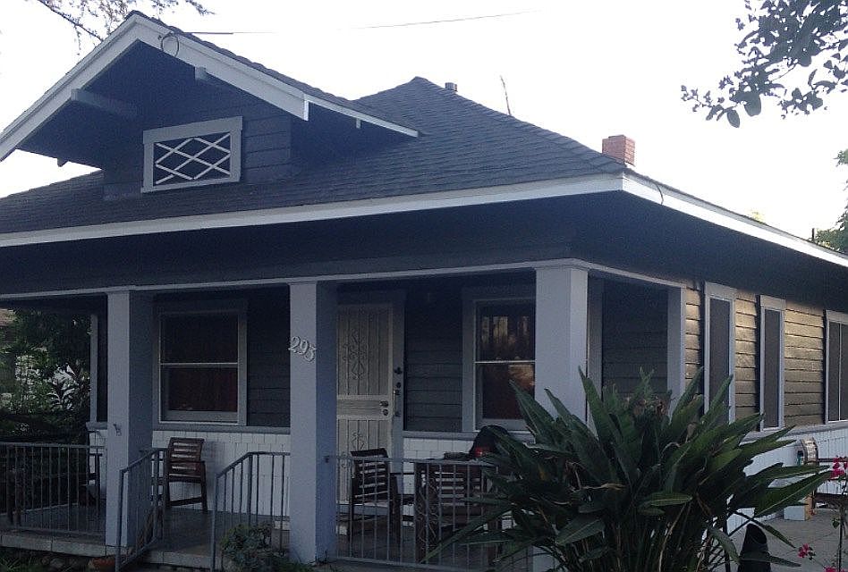 1st image of 293 N 11th Ave