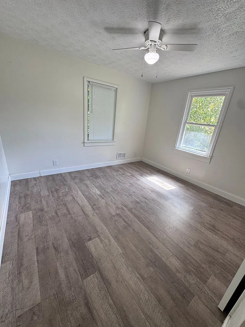 1420 Kilby Terrace, Anniston — Photo 2