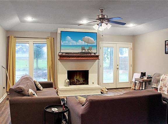 4th image of 105 Summerwood Dr