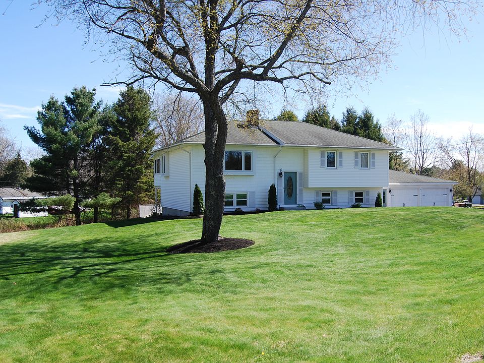 18 Wendy Way-Front view