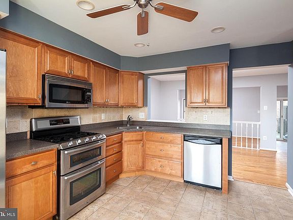 2nd image of 58 Faraday Dr
