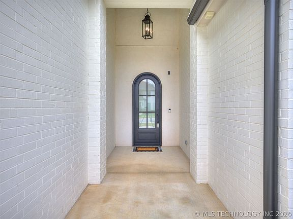 4th image of 12615 S Granite Ave E