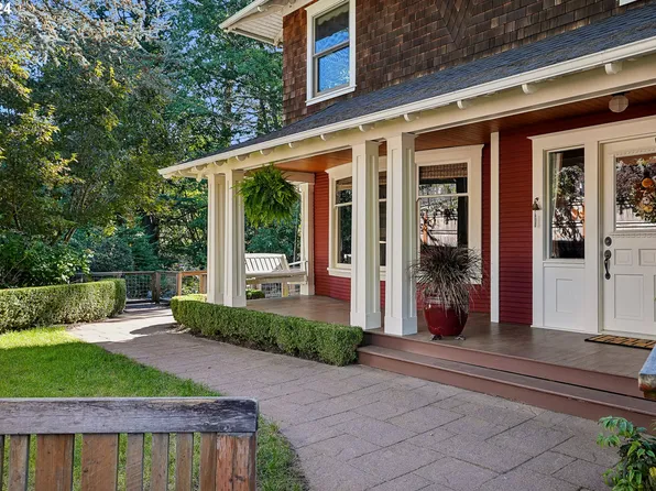 6672 SW Canyon Dr, Portland, OR 97225