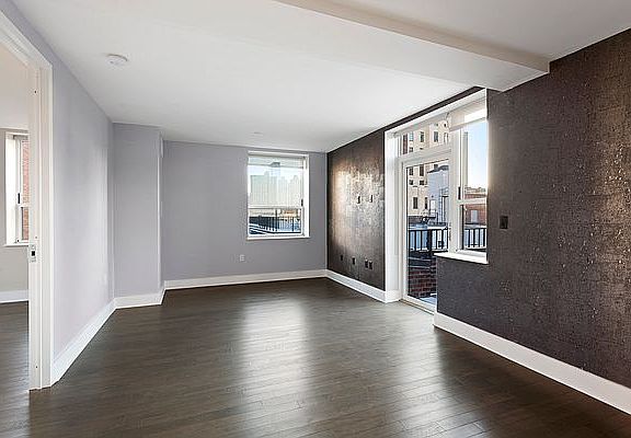 4th image of 416 52nd St Penthouse 823