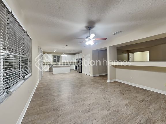 5th image of 558 Cascading Creek Ln