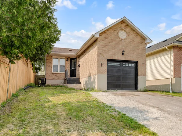 709 Ridley Dr, Kingston, ON K7P 2A3